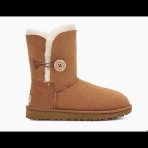 Brand new Bailey’s Button II Uggs size 10 no box